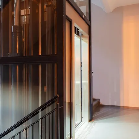 Apartment Quit And Designer Loft With Elevator Berlin