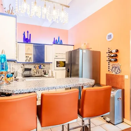 Quite And Designer Loft With Elevator برلين